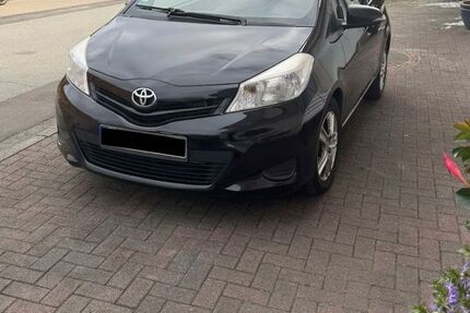 Toyota Yaris 232.000 km 3.600 &euro; Bad Laasphe 57334