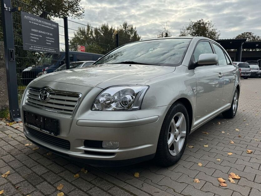 Toyota Avensis 72.842 km 4.900 € LUDWIGSHAFEN AM RHEIN 67071