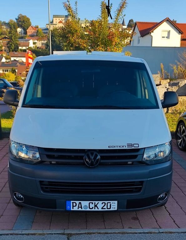 VW T5 Transporter 293.330 km 19.990 € Fürstenstein 94538