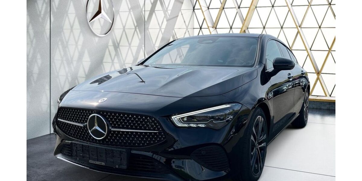 Mercedes-Benz CLA 180 Shooting Brake 8.000 km 34.990 &euro; Gera 07546