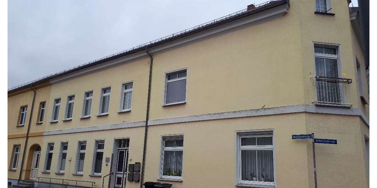 Etagenwohnung Eisenhüttenstadt - 6 Zimmer, 144 m&sup2;, 120.000&euro; | Angebot:13773347