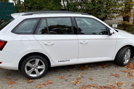 Skoda Fabia 83.237 km 9.450 &euro; Neuss 41468