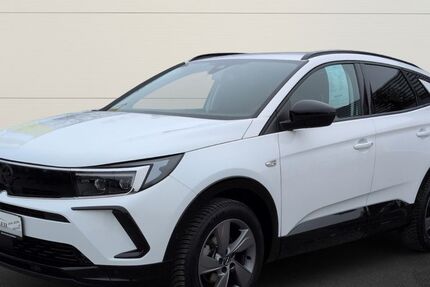 Opel Grandland (X) 30.270 km 24.975 &euro; Gnarrenburg 27442