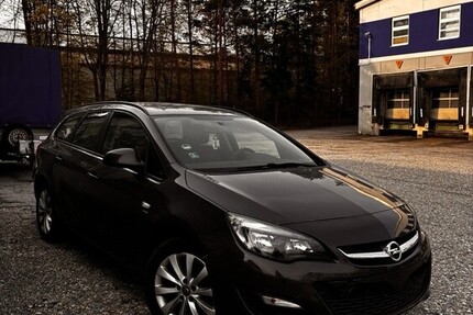 Opel Astra J Sports Tourer 275.500 km 1.800 &euro; Rosenheim 83013