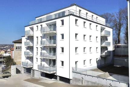 Wohnung Kaiserslautern Innenstadt - 3 Zimmer, 111 m&sup2;, 1.350&euro; | Angebot:25645116