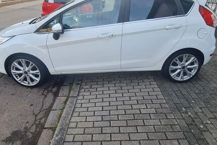 Ford Fiesta 81.000 km 8.800 &euro; Viernheim 68519