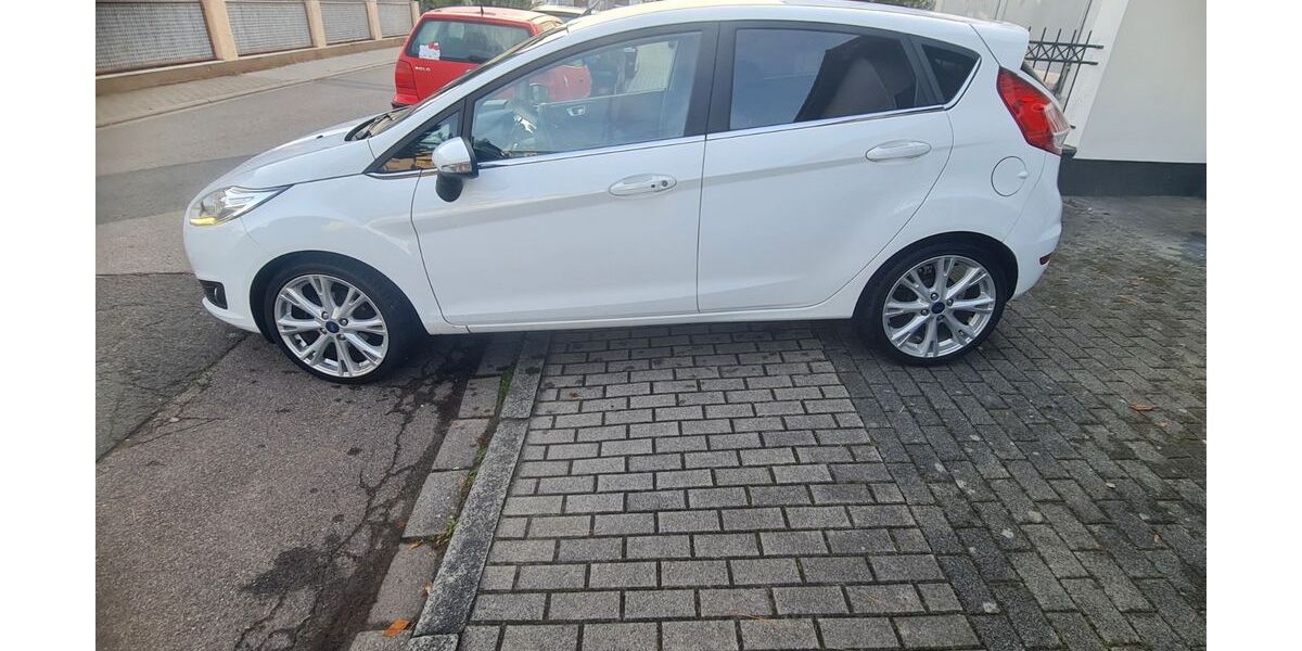Ford Fiesta 81.000 km 8.800 &euro; Viernheim 68519