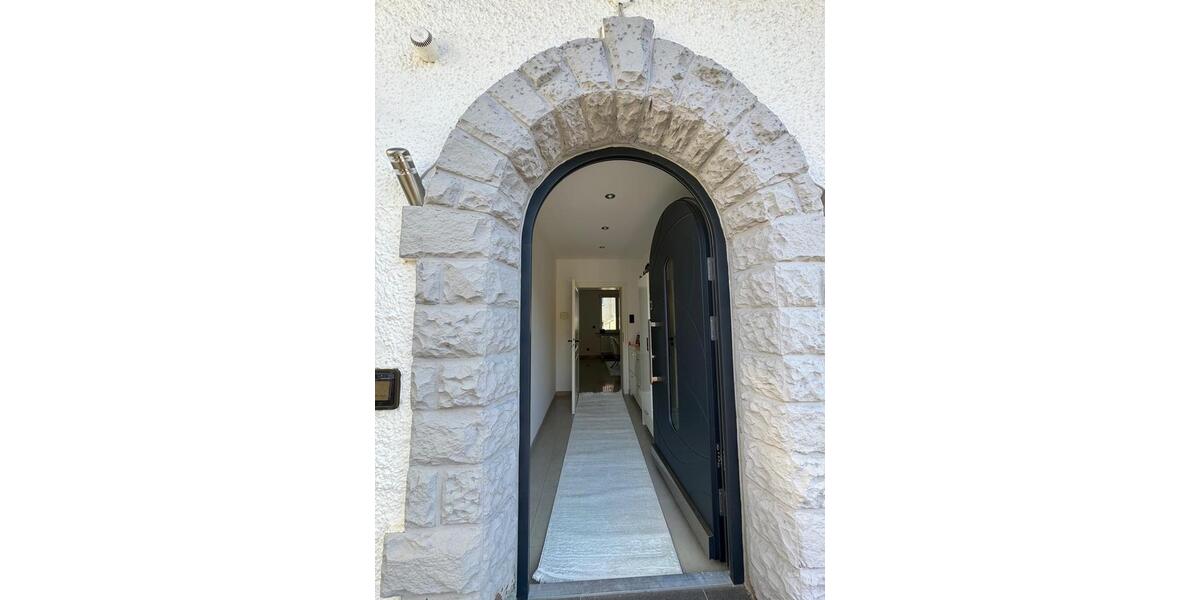 Doppelhaushälfte Ostfildern - 6 Zimmer, 147 m&sup2;, 2.790&euro; | Angebot:26122487