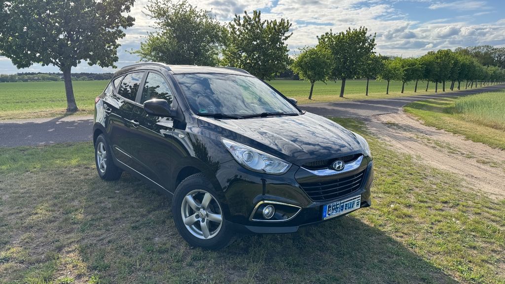 Hyundai ix35 205.000 km 7.400 &euro; kade 39307