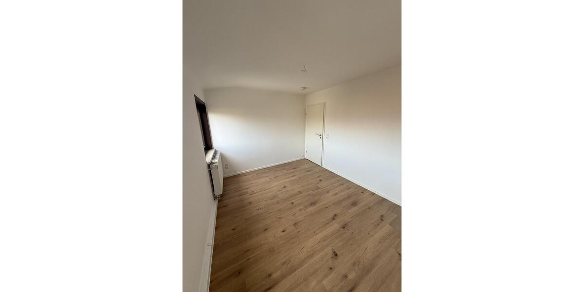 Etagenwohnung Kahla - 2.5 Zimmer, 68 m&sup2;, 650&euro; | Angebot:25806483
