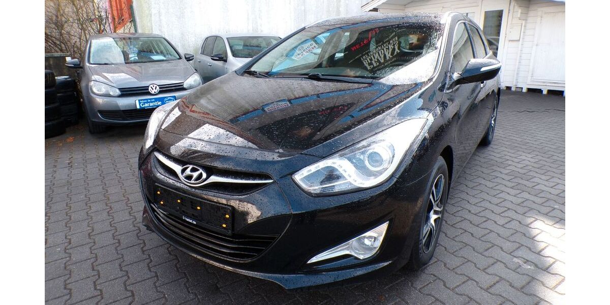Hyundai i40 258.000 km 2.990 &euro; Berlin 12347