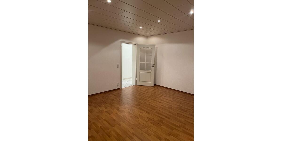 Etagenwohnung Büdelsdorf - 3 Zimmer, 74 m&sup2;, 169.000&euro; | Angebot:27157052
