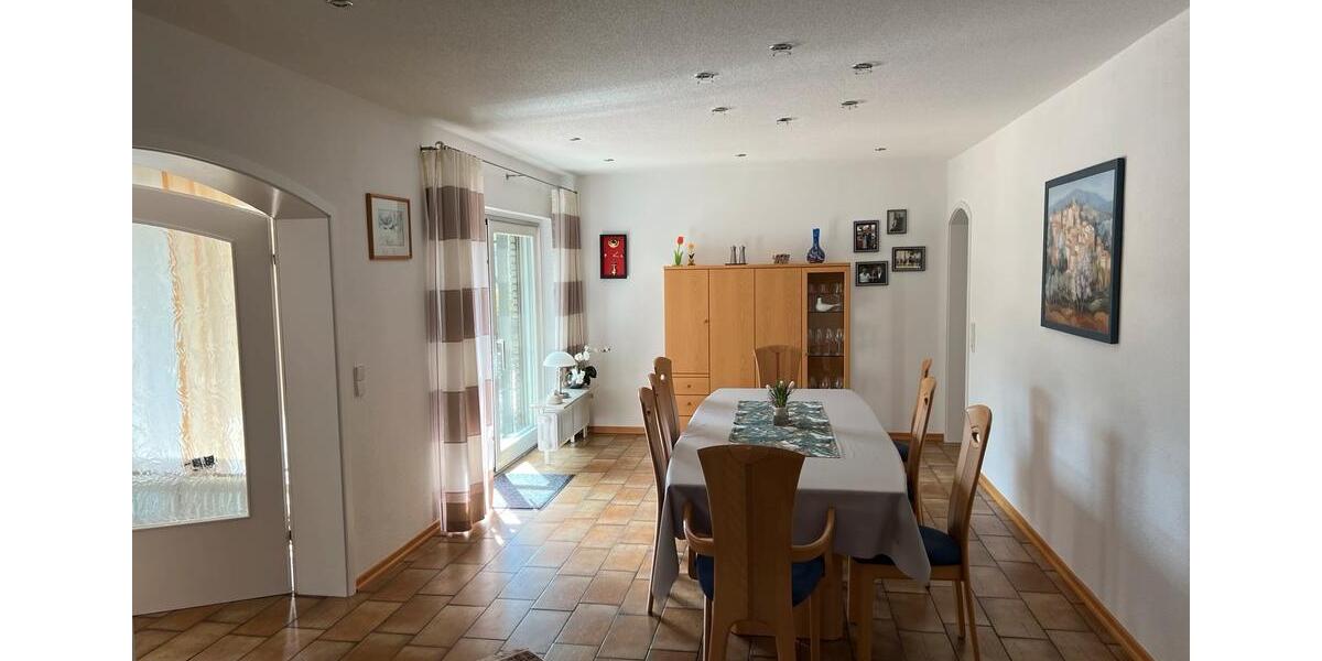 Einfamilienhaus Oberndorf am Neckar - 9 Zimmer, 235 m&sup2;, 585.000&euro; | Angebot:26578938