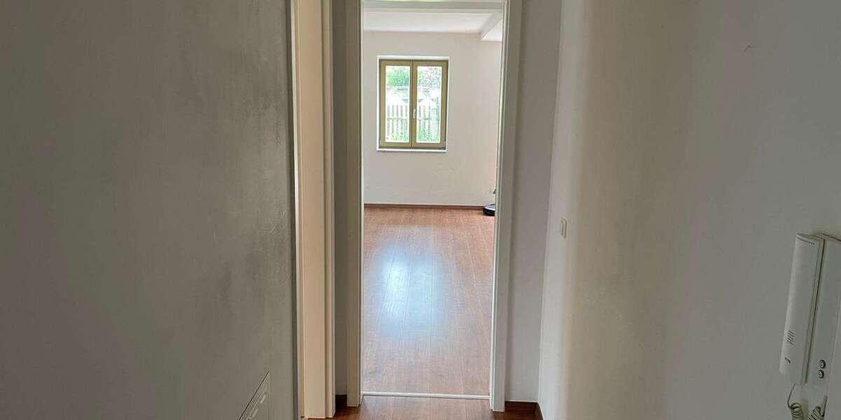 Etagenwohnung Hofolding Riedhausen - 2 Zimmer, 73 m&sup2;, 1.120&euro; | Angebot:26863301