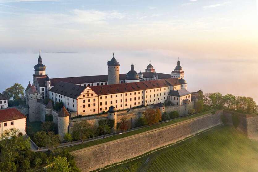 Grundstück zu verkaufen in Höchberg 975.000 € 1890 m² zimmer