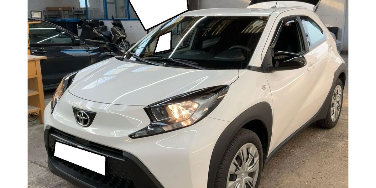 Toyota Aygo (X) 1.650 km 16.690 &euro; Oberwinter 53424
