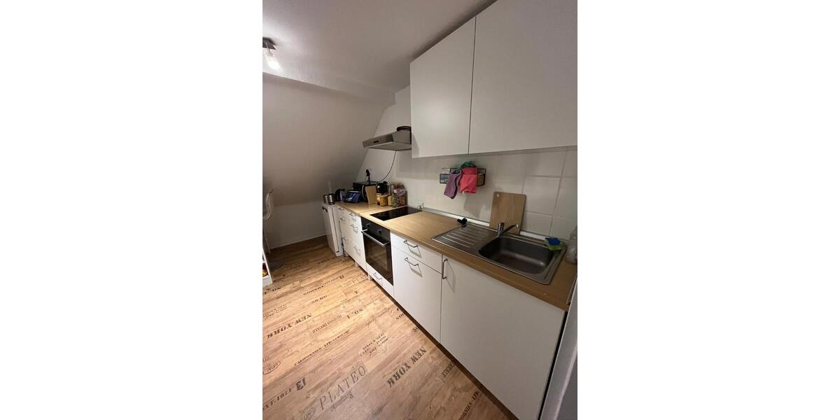 Dachgeschoßwohnung Mönchengladbach West - 3 Zimmer, 58 m&sup2;, 600&euro; | Angebot:26025022