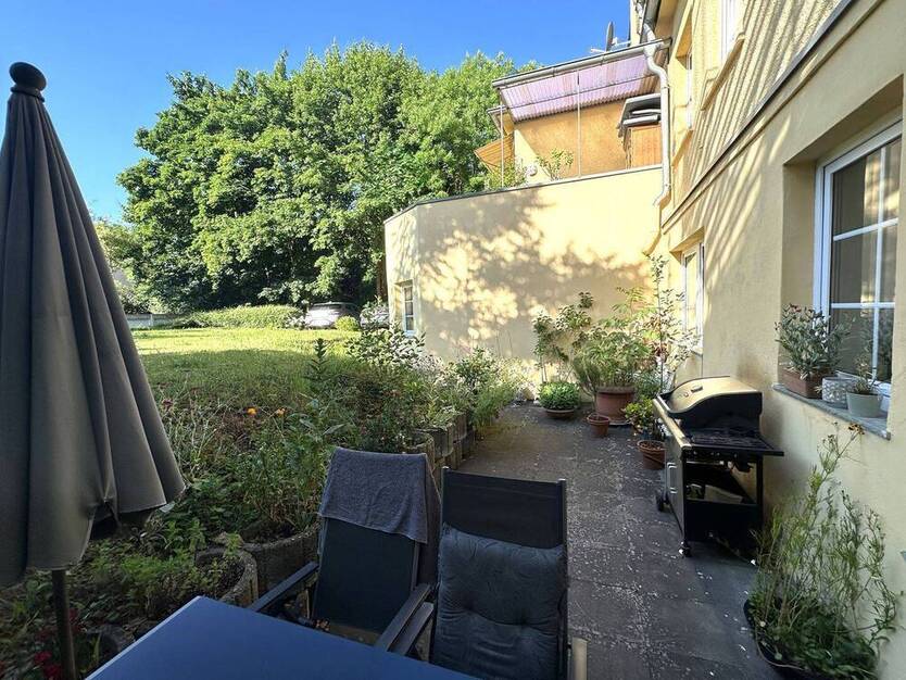 Schicke Terrassenwohnung im Herzen von 53879 Euskirchen mit 2 Stellplätzen
