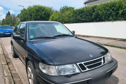 Saab 900 132.000 km 1.599 &euro; München 81829