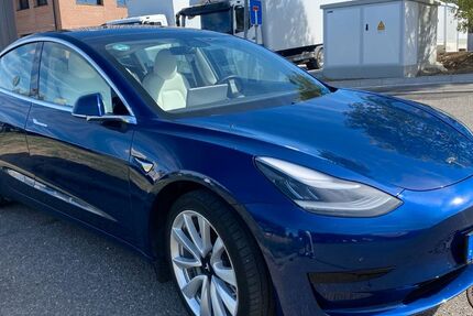 Tesla Model 3 93.000 km 23.000 &euro; HOLZGERLINGEN 71088
