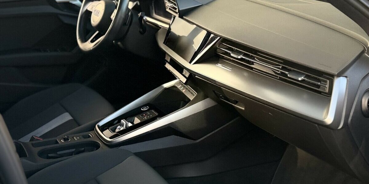 Audi A3 35 TDI S- line Keyless DAB+ Virtual 96.000 km 23.590 &euro; Mönchengladbach 41066