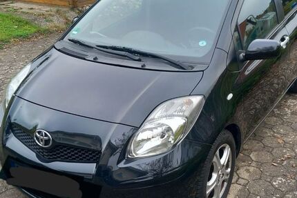 Toyota Yaris 124.000 km 3.490 &euro; Neusäß 86356