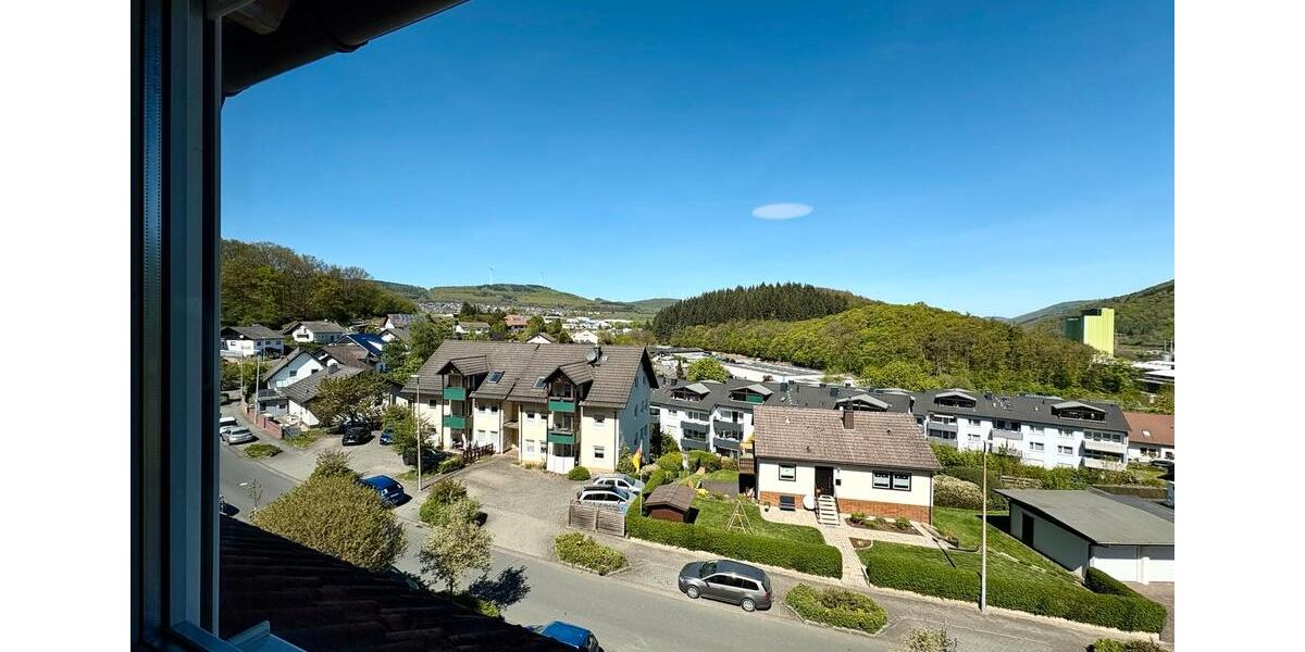 Dachgeschoßwohnung Dillenburg - 4 Zimmer, 94 m&sup2;, 215.000&euro; | Angebot:26402904