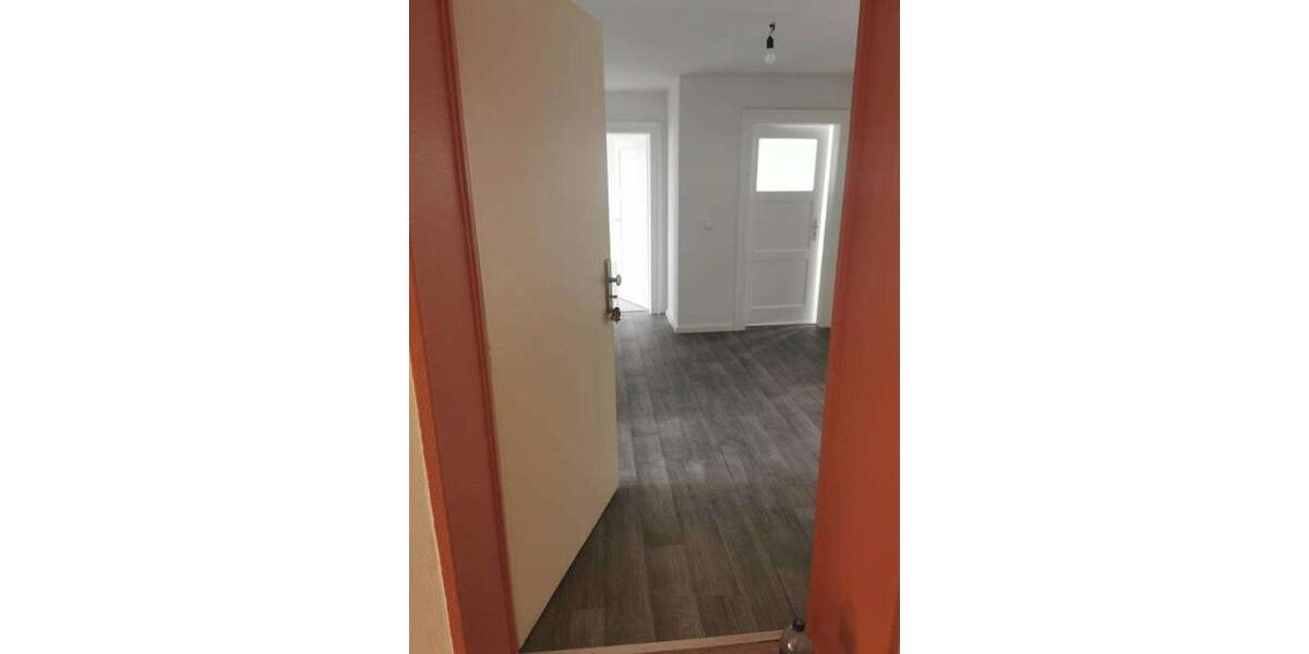 Etagenwohnung Salzgitter Ortschaft Südost - 5 Zimmer, 136 m&sup2;, 750&euro; | Angebot:25648239