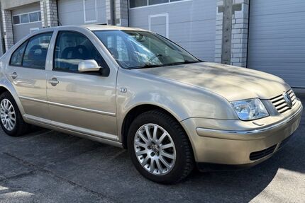 VW Bora 171.000 km 4.500 &euro; Berlin 12357