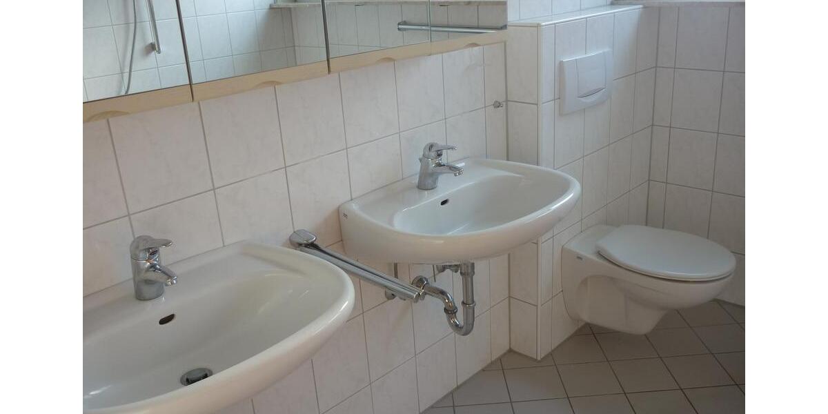 Doppelhaushälfte Offenbach am Main Bürgel - 8 Zimmer, 250 m&sup2;, 2.300&euro; | Angebot:22243715