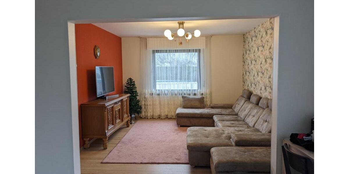 Einfamilienhaus Mastershausen - 5 Zimmer, 130 m&sup2;, 1.000&euro; | Angebot:25957926