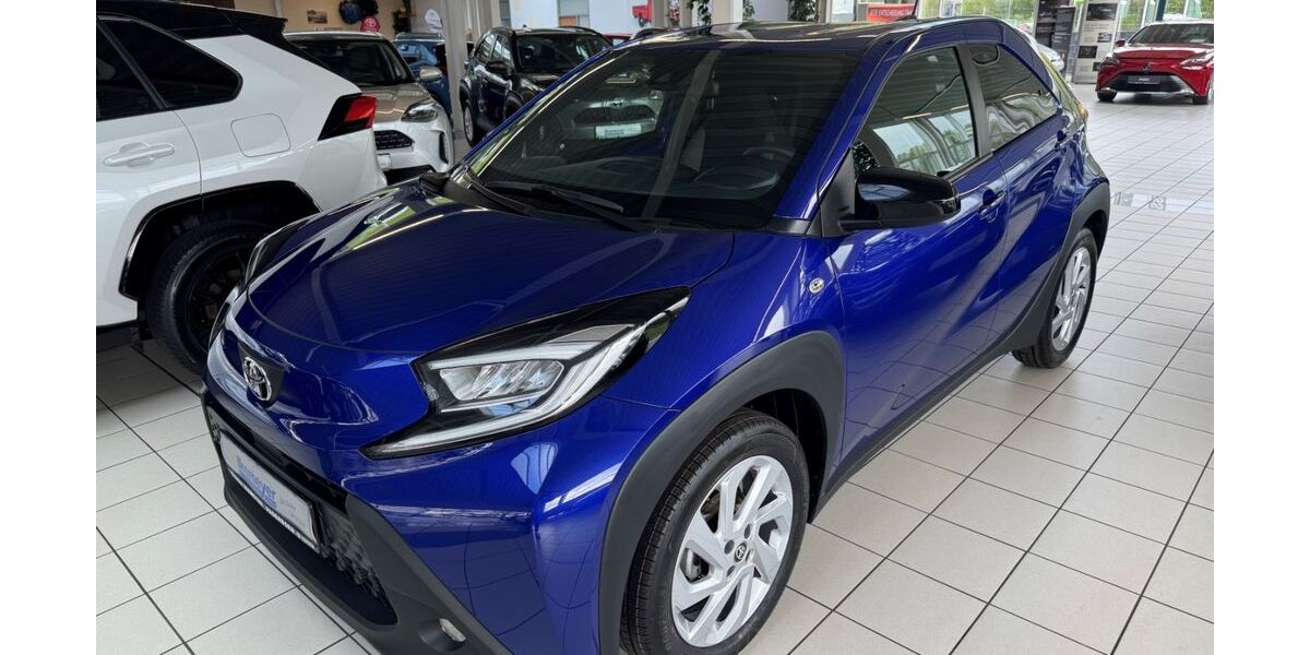 Toyota Aygo (X) 17.972 km 14.890 &euro; Paderborn 33104