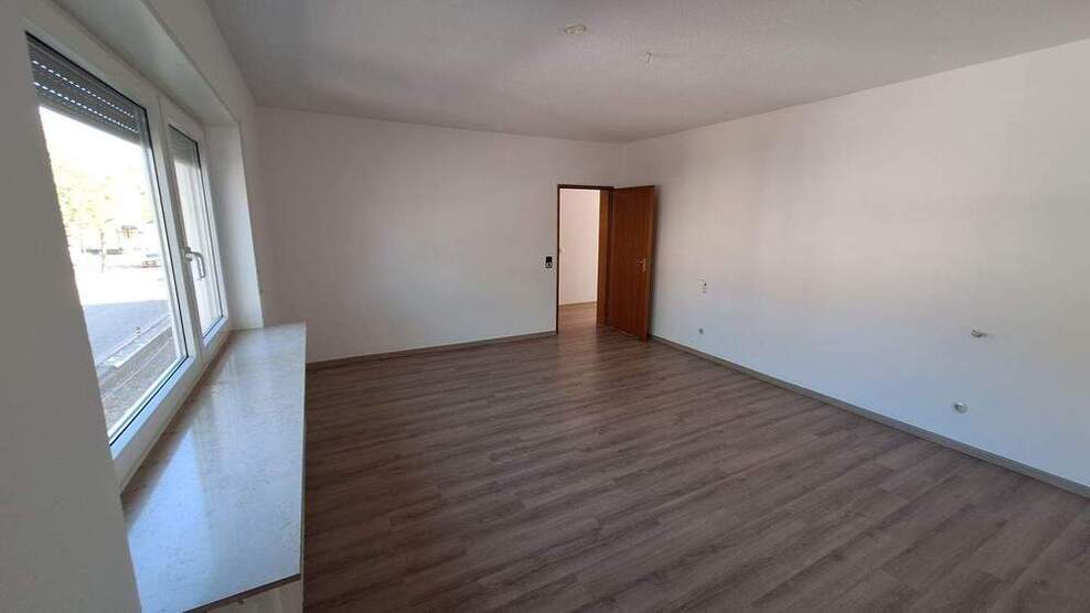 Limburgerhof - Große 2 Zimmerwohnung mit Balkon in zentraler Lage