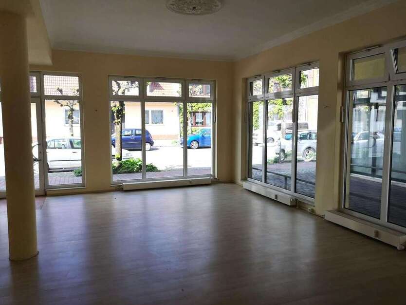 Büro in Brüel 760 € 95 m²