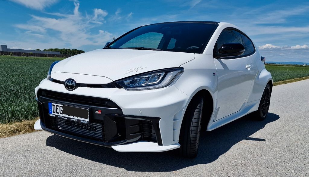 Toyota Yaris 2.800 km 44.950 &euro; Windberg/Meidendorf 94336