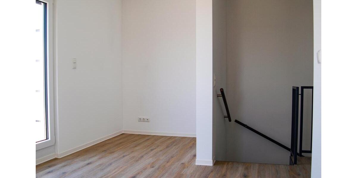 Reihenhaus Neuenhagen bei Berlin - 6 Zimmer, 133 m&sup2;, 2.350&euro; | Angebot:21733710