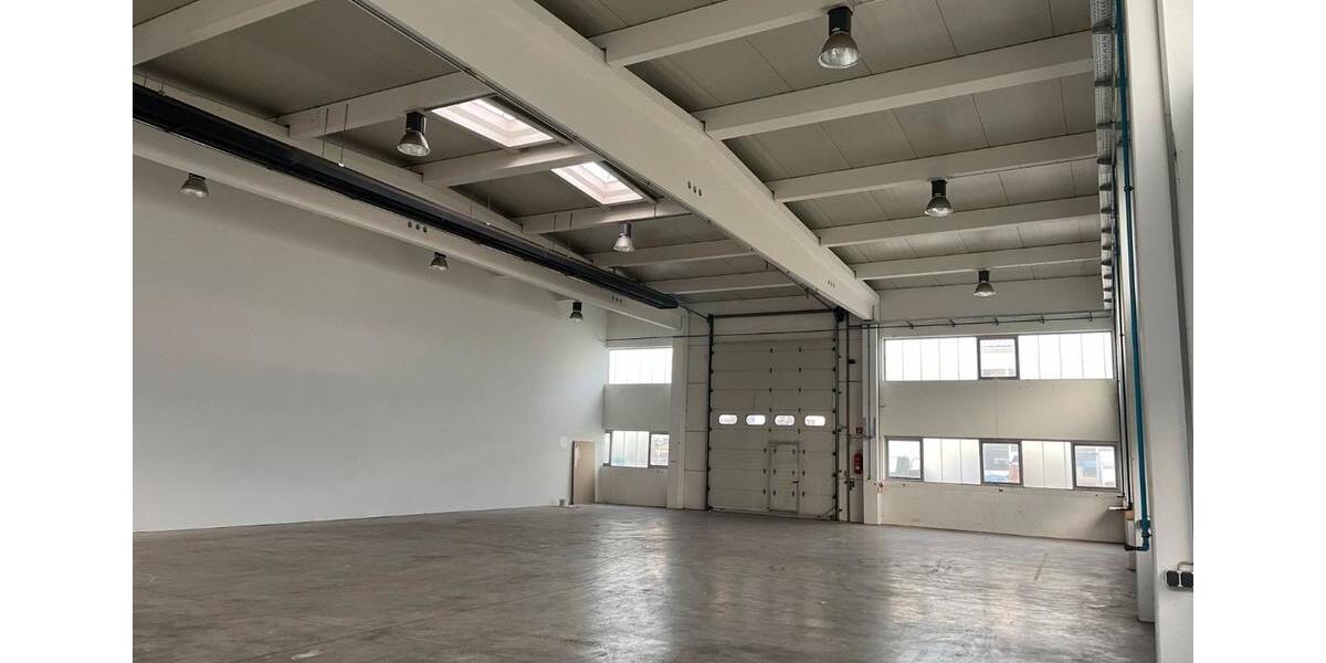 Halle, Lagerhalle, Produktionshalle, Industriehalle von Privat zimmer