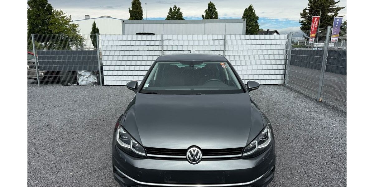 VW Golf 198.699 km 9.700 &euro; KEHL 77694