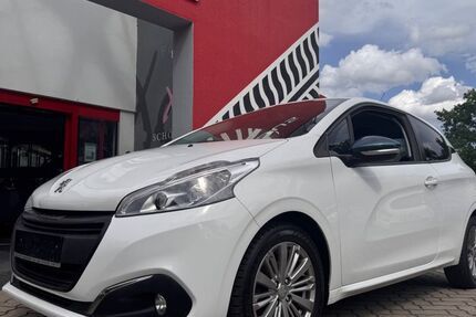 Peugeot 208 99.723 km 8.450 &euro; Gera 07549