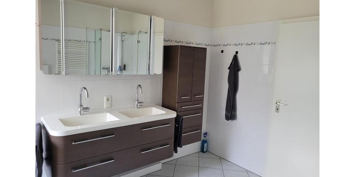 Einfamilienhaus Schneverdingen - 6 Zimmer, 161 m&sup2;, 1.800&euro; | Angebot:25167741