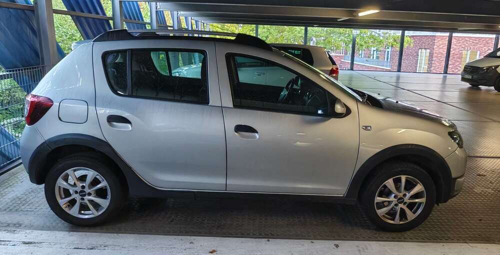 Dacia Sandero 137.000 km 6.100 € Frankfurt am Main 60437