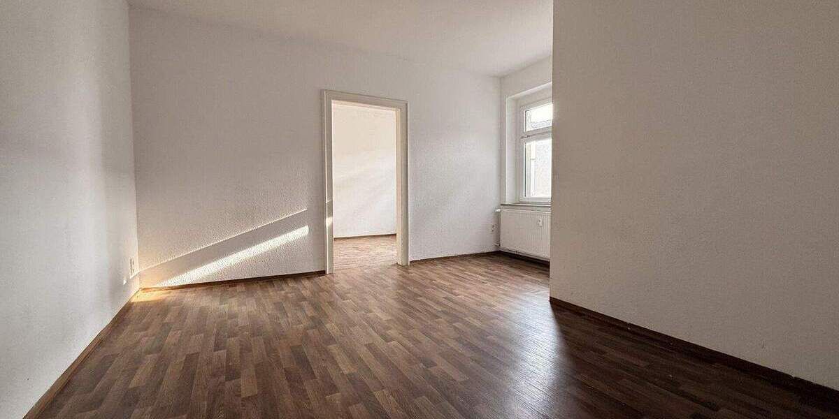 Etagenwohnung Zwickau Innenstadt - 5 Zimmer, 115 m&sup2;, 550&euro; | Angebot:24633495