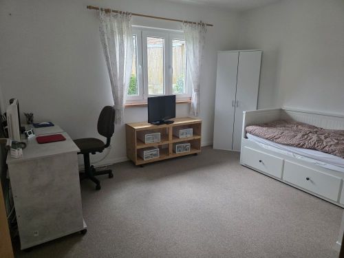 Schönes, ebenerdiges Einfamilienhaus in 97450 Arnstein-Büchhold, 28 km von Würzburg und 15 km von Schweinfurt entfernt (ID 10640) - Einfamilienhaus Arnstein Arnstein , Unterfr | Angebot:26803430