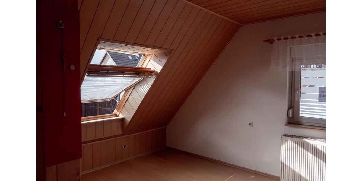 Doppelhaushälfte Wolsdorf - 7 Zimmer, 170 m&sup2;, 235.000&euro; | Angebot:26429528