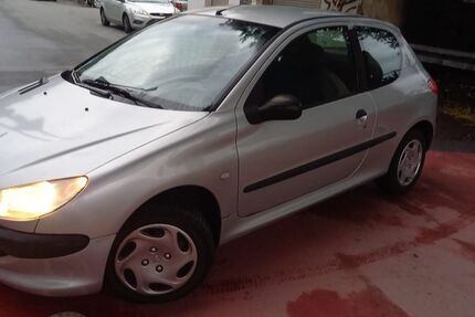 Peugeot 206 146.000 km 999 &euro; Siegen 57072
