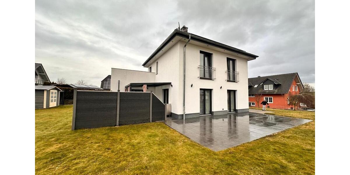 Einfamilienhaus Gudensberg - 4 Zimmer, 181 m&sup2;, 1.800&euro; | Angebot:25024999