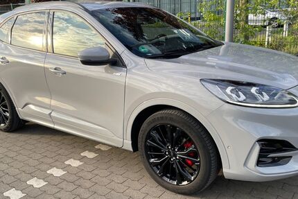 Ford Kuga 32.000 km 30.900 &euro; Köln 50829
