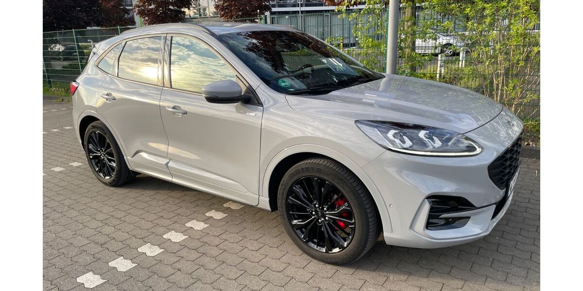 Ford Kuga 32.000 km 30.900 &euro; Köln 50829
