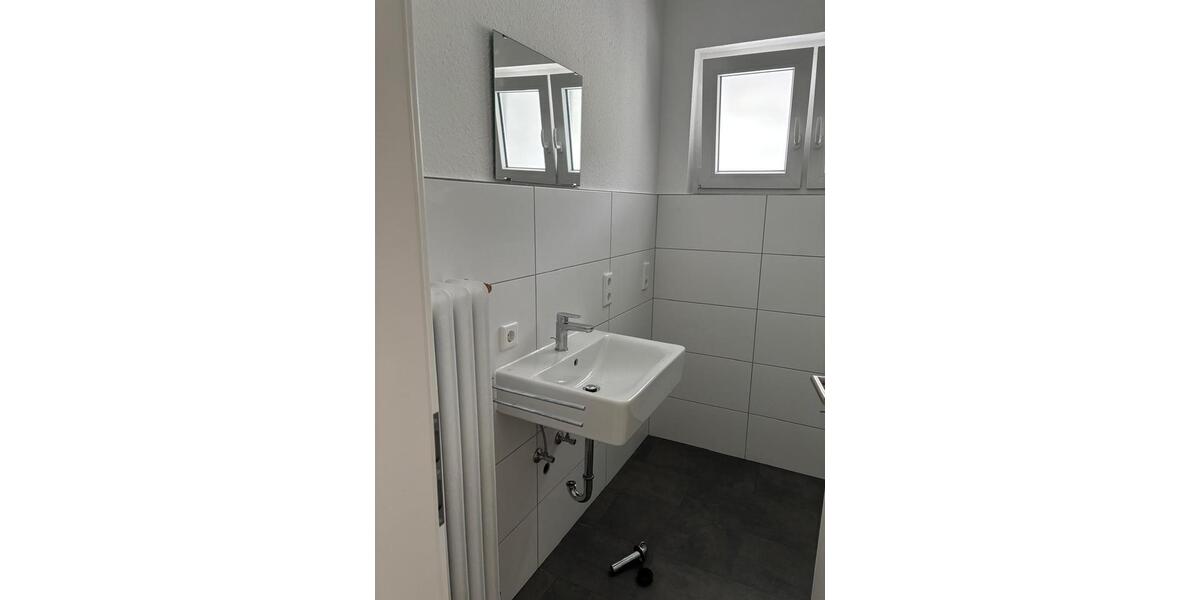 ANFRAGESTOPP!!! Sanierte 3-Zimmerwohnung in 54550 Daun, Heinrich-Hertz-Str. 1, EG Links 3 zimmer