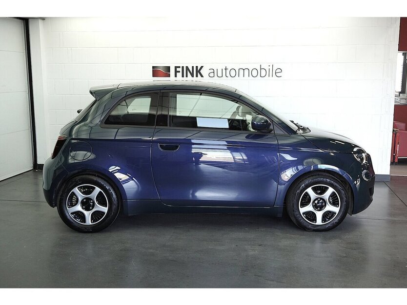 500e Action Carplay Android Automatik 1.Hand